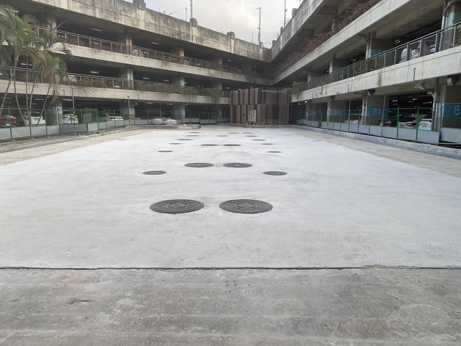 烏日高鐵站地下停車場 聚氨酯耐磨地坪 