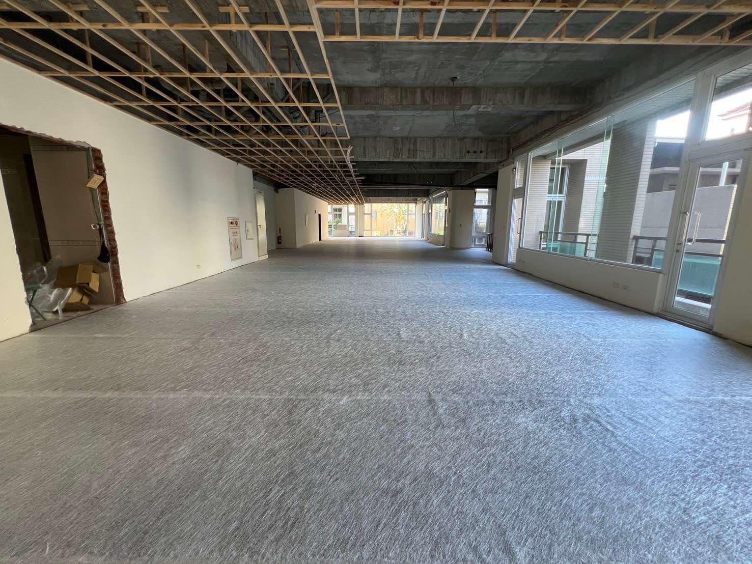 台南知名服飾店FRP-EPOXY消光強化地坪