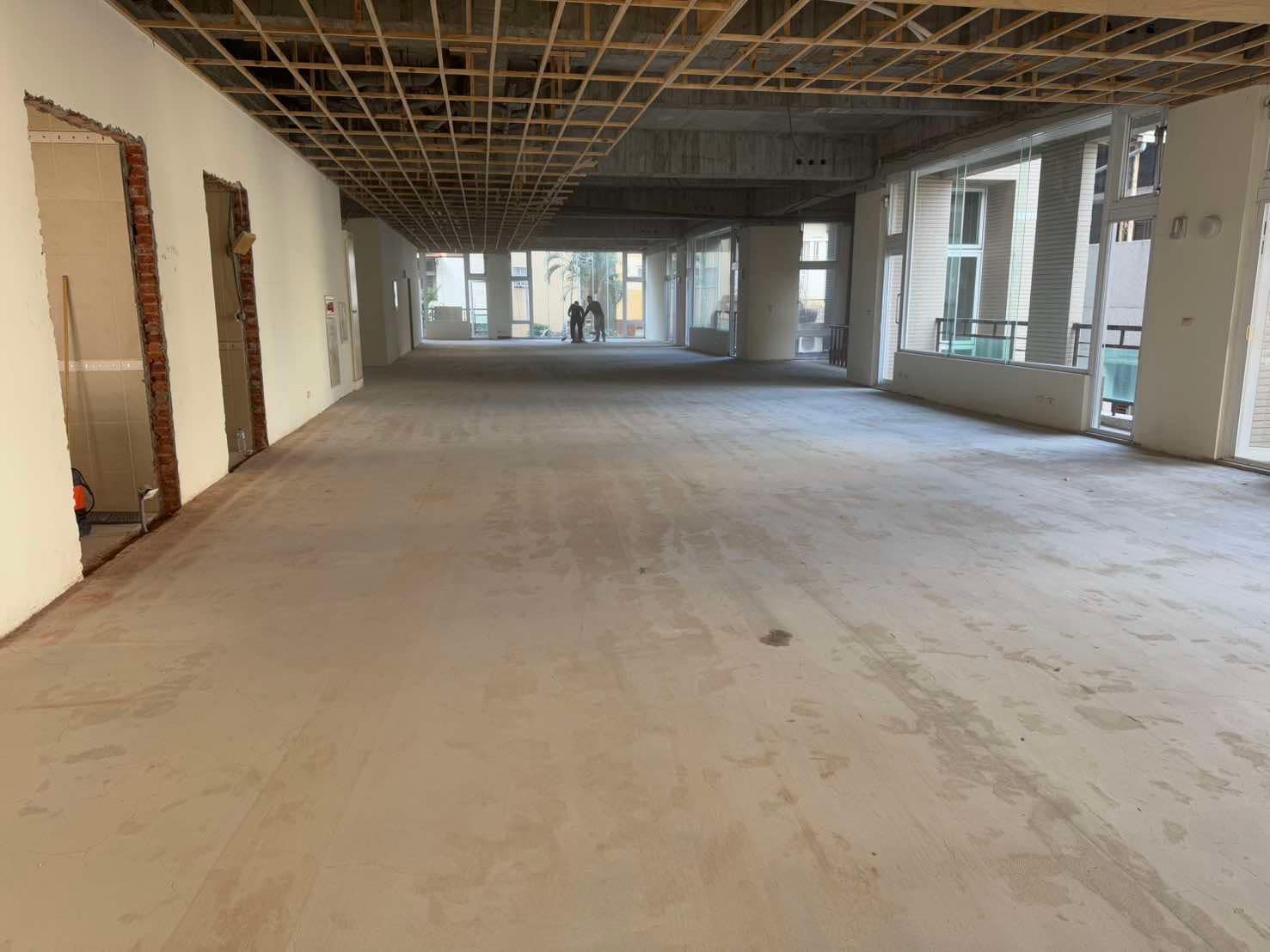 台南知名服飾店FRP-EPOXY消光強化地坪